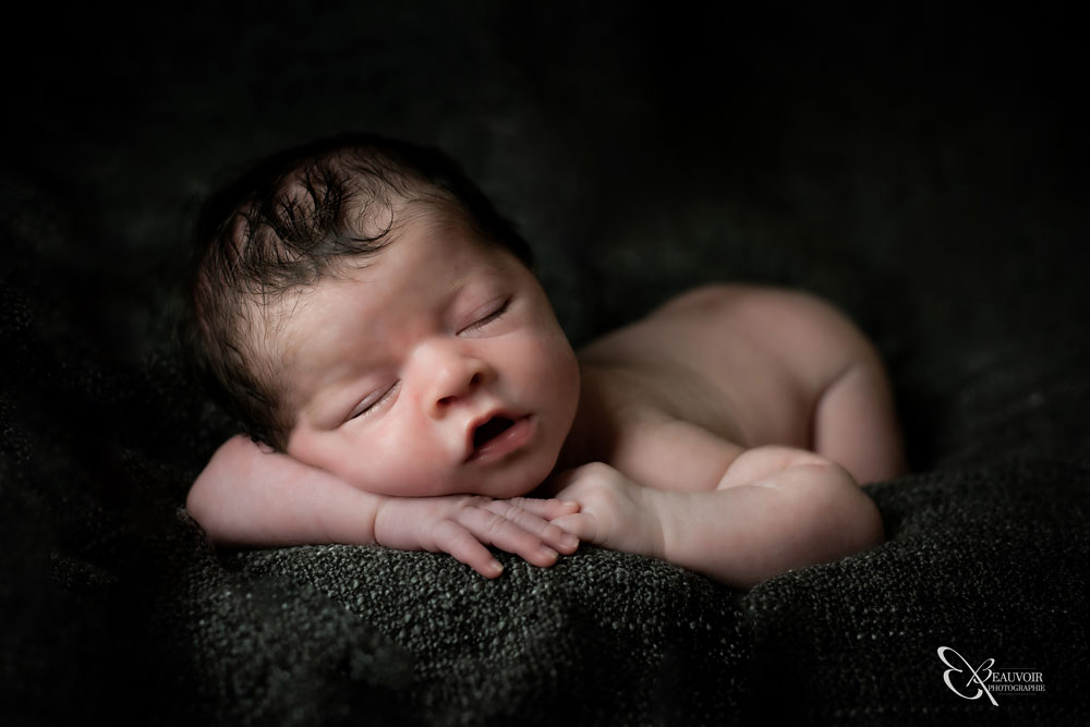 Seance photo nouveauné newborn Chambery BeauvoirPhotographie babylove 001