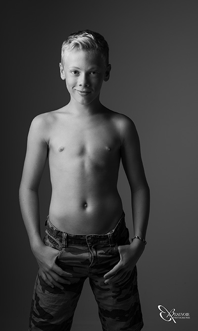 BeauvoirPhotographie-Portrait-jeune-Adolescent-Chambery-Studiophoto-Seance-photo