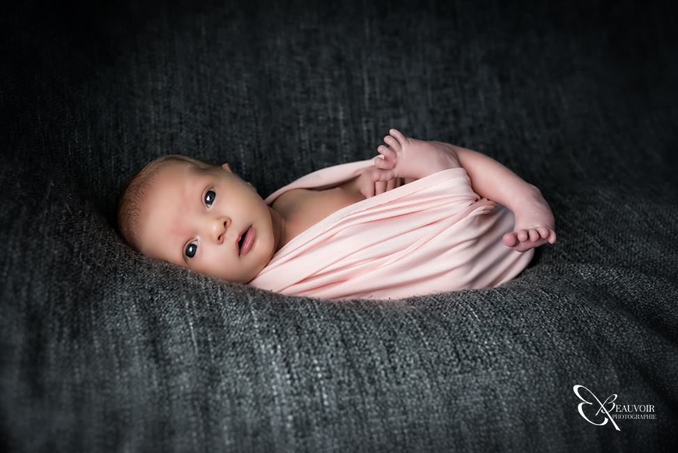 BeauvoirPhotographie photographebebe nouveaune chambery studiophoto shooting newborn famille savoie matetnite mum2021 WEB