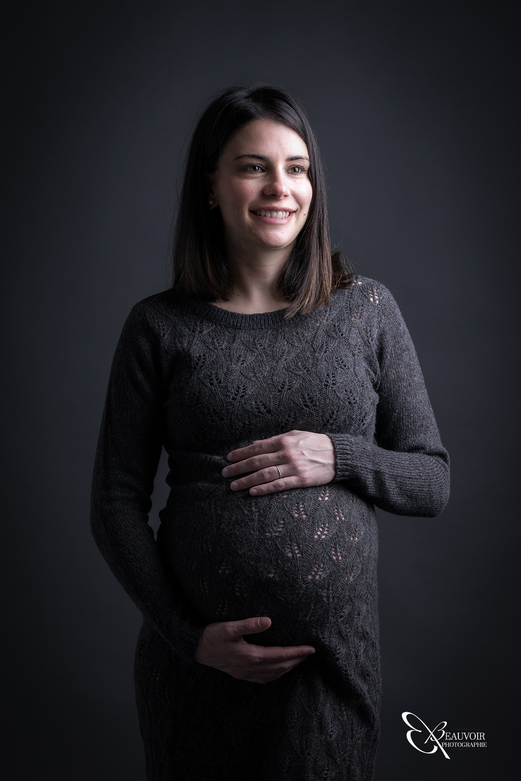 BeauvoirPhotographie seancephoto grossesse maternite Chambery AixlesBains Savoie pregnant studiophoto 2
