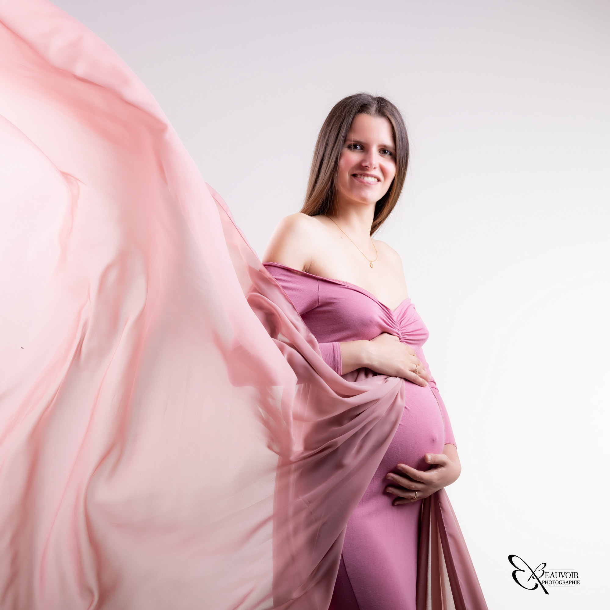 Beauvoirphotographie grossesse maternite enceinte seancephoto photomaternite photographechambery mumtobe2022