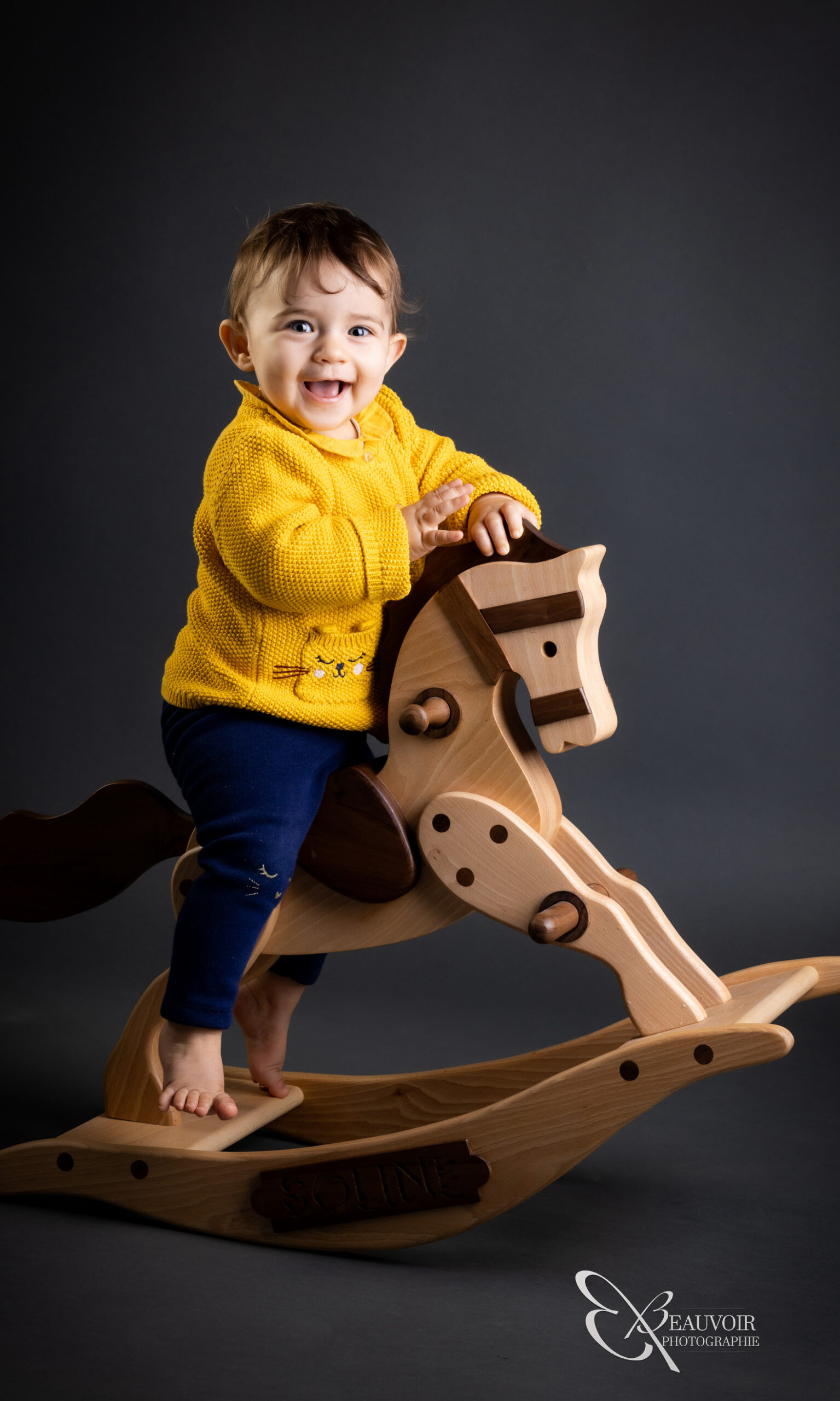 BeauvoirPhotographie enfant bebe famille seancephoto familyportrait Chambery savoie photographesavoie studiophoto 02ACCEUIL scaled