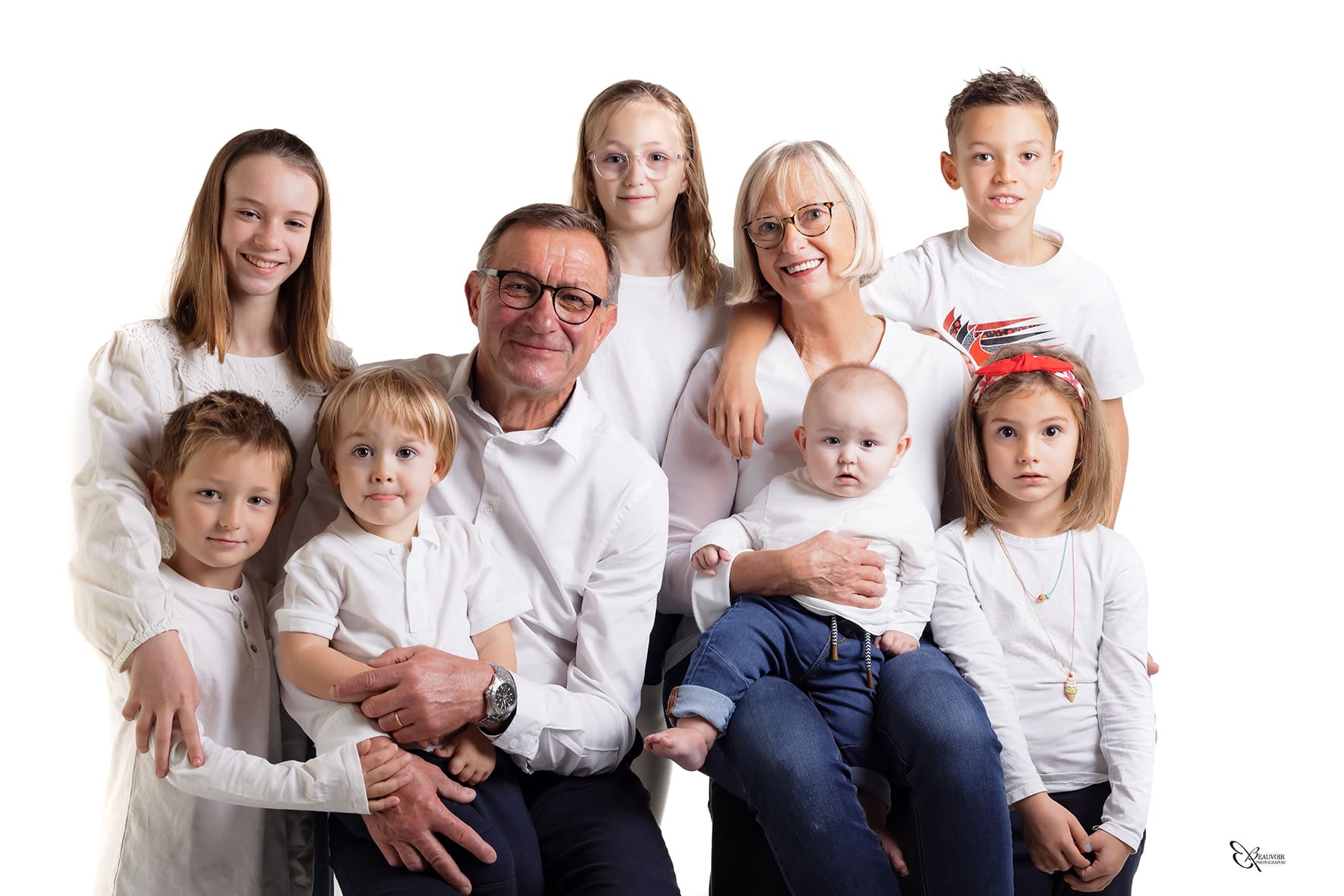 Beauvoirphotographie famille papimamie generations patrimoinefamilial tableaudeco noel studiophoto shootingfamille chambery