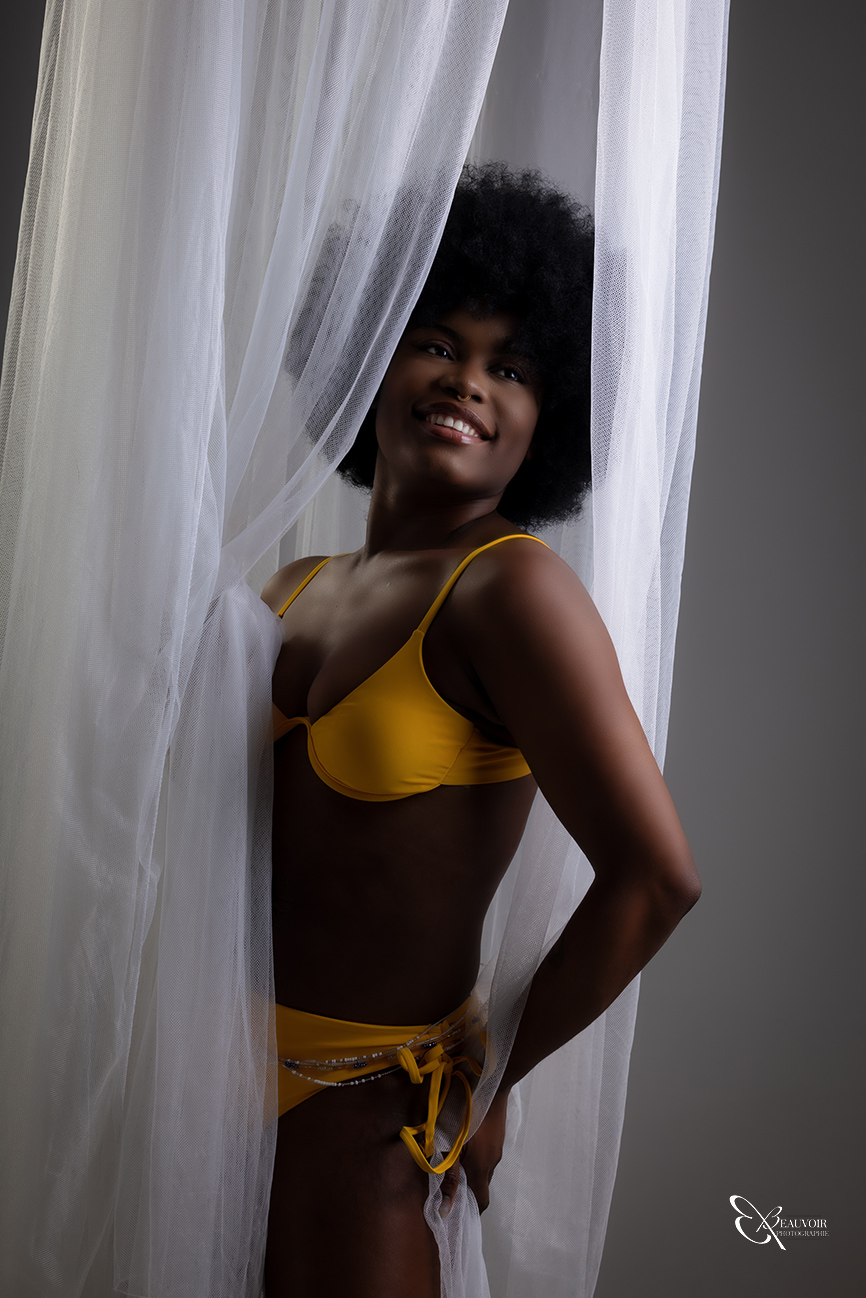 BeauvoirPhotographie photographe portrait bookphoto femme etreunefemme afro chambery studiophoto shootingfemme